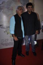 Hansal Mehta,Siddharth Roy Kapur at Shahid and Ship of Theseus success bash in Royalty, Mumbai on 13th May 2014